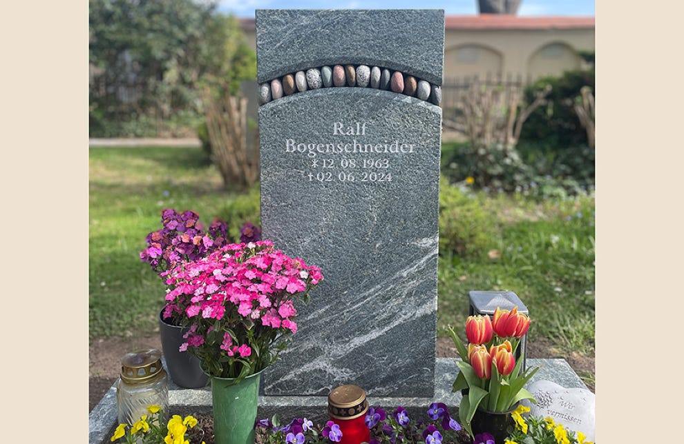 Kieselintarsie im Grabstein